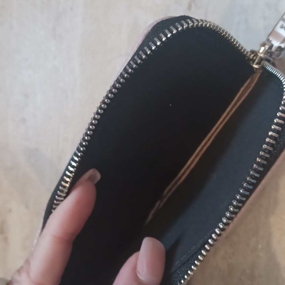Steve Madden Zipper Card Holder/Mini Wallet - Picture 5 of 5